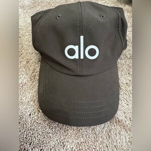 Alo performance “off duty” cap